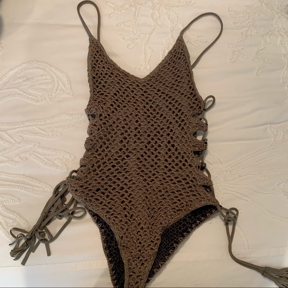 Acacia low-back one piece swimsuit